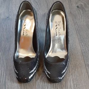 Silver and black Nina Heels size 6m.